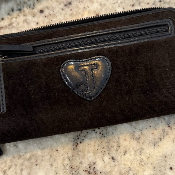 Black velour, juicy couture French wallet - Picture 4 of 4